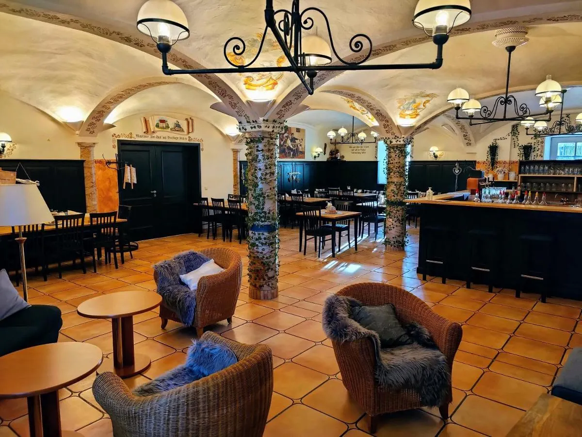 A8 Hotel Im Darchinger Hof Bed & Breakfast - Zwischen Holzkirchen Und Weyarn - Zwischen Muenchen Salzburg Und Innsbruck - Kurz Vor Dem Irschenberg