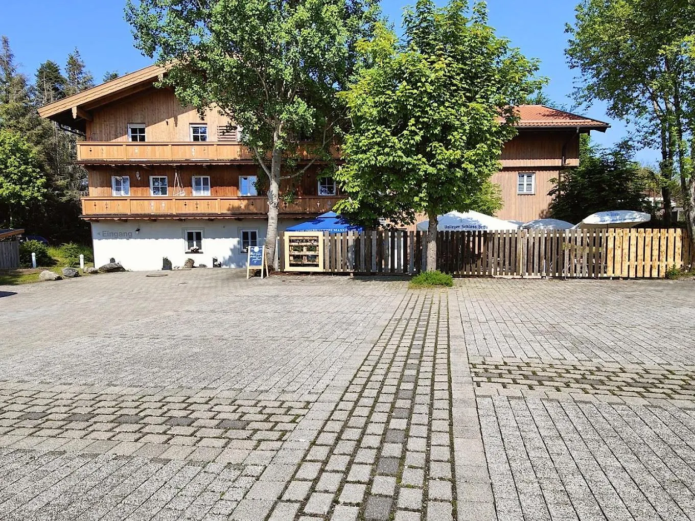 A8 Hotel Im Darchinger Hof Bed & Breakfast - Zwischen Holzkirchen Und Weyarn - Zwischen Muenchen Salzburg Und Innsbruck - Kurz Vor Dem Irschenberg