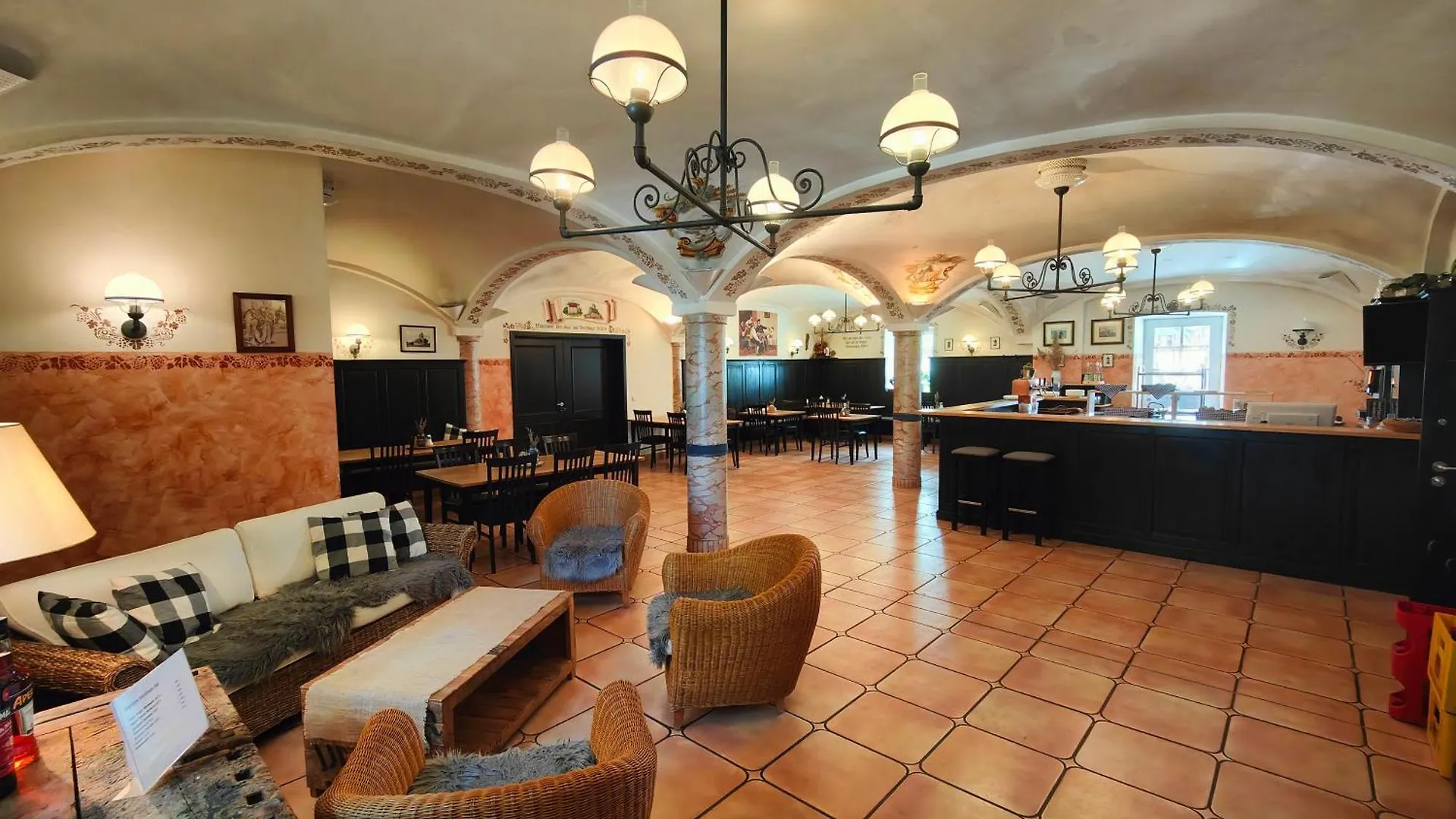 A8 Hotel Im Darchinger Hof Bed & Breakfast - Zwischen Holzkirchen Und Weyarn - Zwischen Muenchen Salzburg Und Innsbruck - Kurz Vor Dem Irschenberg 3*,  Germany