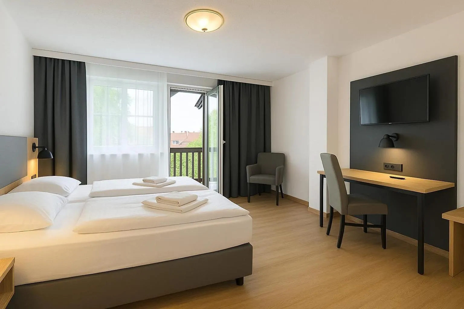 A8 Hotel Im Darchinger Hof Bed & Breakfast - Zwischen Holzkirchen Und Weyarn - Zwischen Muenchen Salzburg Und Innsbruck - Kurz Vor Dem Irschenberg